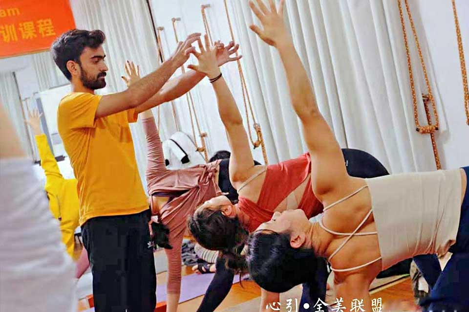 200 Hour Yoga Teacher Training in Rishikesh India